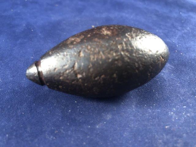 HEMATITE PLUMMET     INDIAN ARTIFACT ARROWHEAD (1 of 2)