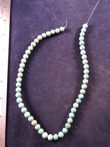 TRADE BEADS INDIAN ARTIFACT ARROWHEAD: IT WILL MAKE A GREAT ADDITION TO YOUR COLLECTION! KEY WORDS: NATIVE AMERICAN INDIAN ARTIFACT ARTIFACTS ARROWHEAD ARROWHEADS MISSISSIPPIAN QUAPAW CADDO POTTERY