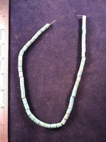 TRADE BEADS INDIAN ARTIFACT ARROWHEAD: IT WILL MAKE A GREAT ADDITION TO YOUR COLLECTION! KEY WORDS: NATIVE AMERICAN INDIAN ARTIFACT ARTIFACTS ARROWHEAD ARROWHEADS MISSISSIPPIAN QUAPAW CADDO POTTERY