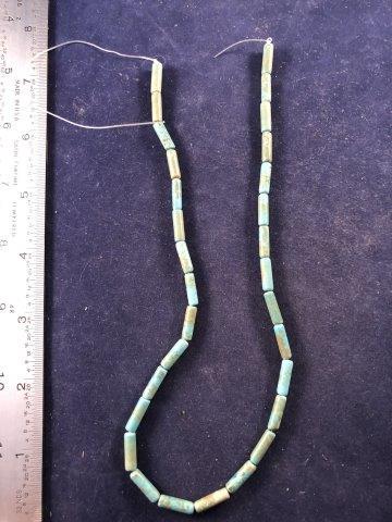 TRADE BEADS INDIAN ARTIFACT ARROWHEAD: IT WILL MAKE A GREAT ADDITION TO YOUR COLLECTION! KEY WORDS: NATIVE AMERICAN INDIAN ARTIFACT ARTIFACTS ARROWHEAD ARROWHEADS MISSISSIPPIAN QUAPAW CADDO POTTERY