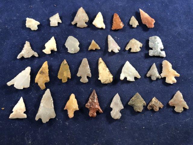 GROUP OF 30 ARKANSAS BIRDPOINTS      INDIAN ARTIFACT (1 of 1)