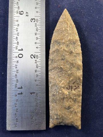 FOLSOM     INDIAN ARTIFACT ARROWHEAD (1 of 3)