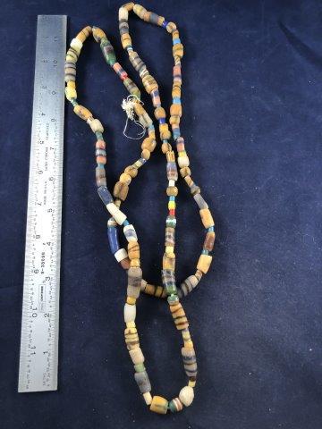 TRADE BEADS INDIAN ARTIFACT ARROWHEAD: THIS BEAUTIFUL NATIVE AMERICAN INDIAN ARTIFACT WILL MAKE A GREAT ADDITION TO YOUR COLLECTION! KEY WORDS: NATIVE AMERICAN INDIAN ARTIFACT ARTIFACTS ARROWHEAD ARROWHEADS MISSISSIPPIAN QUAPAW CADDO POTTE