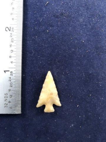 ARROW POINT     INDIAN ARTIFACT ARROWHEAD (1 of 1)