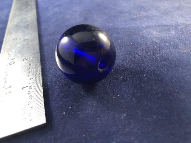 COLBALT BLUE TRADE BEAD     INDIAN ARTIFACT ARROWHEAD (1 of 1)