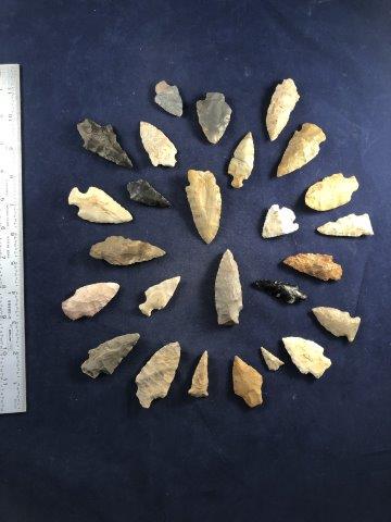 27 ARROW POINTS     INDIAN ARTIFACT ARROWHEAD (1 of 5)