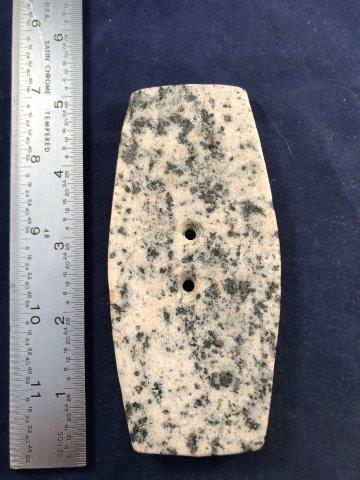 GORGET INDIAN ARTIFACT ARROWHEAD: THIS BEAUTIFUL NATIVE AMERICAN INDIAN ARTIFACT IS 5 INCHES LONG. IT IS FROM ILLINOIS. IT WILL MAKE A GREAT ADDITION TO YOUR COLLECTION! KEY WORDS: NATIVE AMERICAN INDIAN ARTIFACT ARTIFACTS ARROWHEAD A