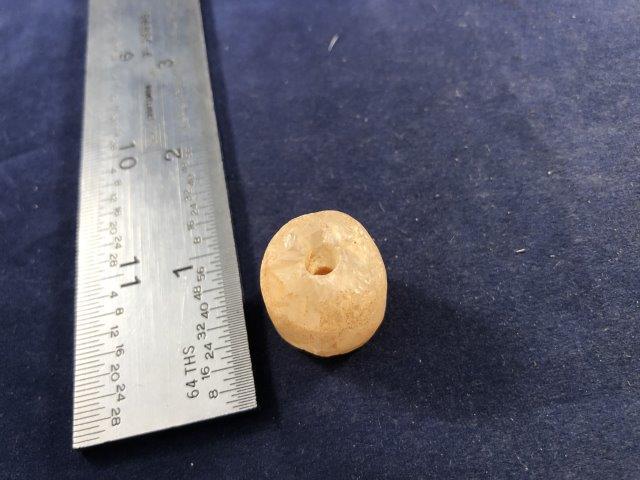 QUARTZ BEAD     INDIAN ARTIFACT ARROWHEAD (1 of 1)