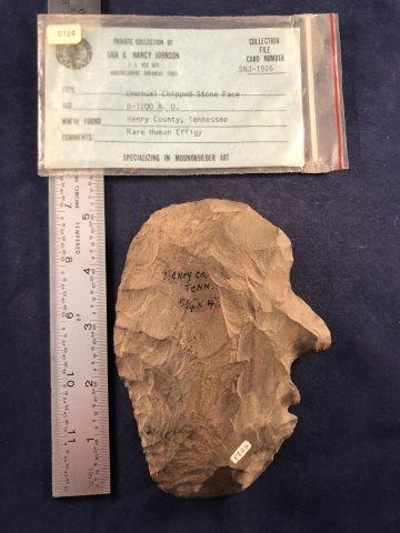 UNUSUAL CHIPPED STONE FACE WITH MUSEUM CARD (1 of 4)