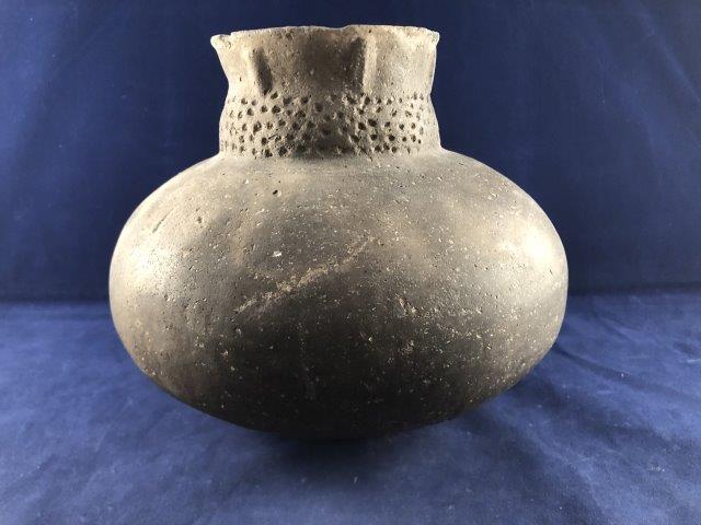 CAMBELL COMPOUND JAR     POTTERY (1 of 3)