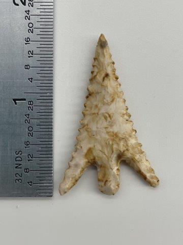 ARROW POINT      INDIAN ARTIFACT ARROWHEAD (1 of 3)