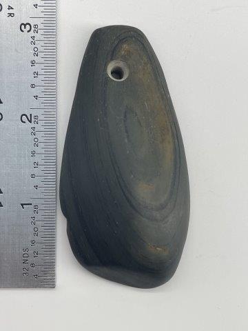 SLATE PENDANT      INDIAN ARTIFACT ARROWHEAD (1 of 5)