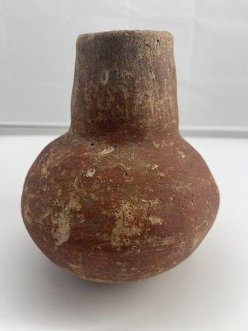 OLD TOWN RED BOTTLE      INDIAN ARTIFACT ARROWHEAD (1 of 4)