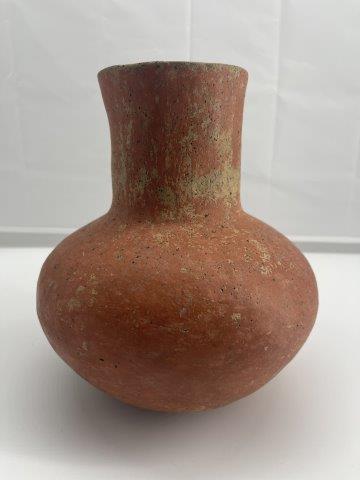 OLD TOWN RED BOTTLE      INDIAN ARTIFACT ARROWHEAD (1 of 4)