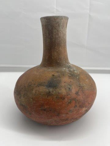 OLD TOWN RED BOTTLE      INDIAN ARTIFACT ARROWHEAD (1 of 4)