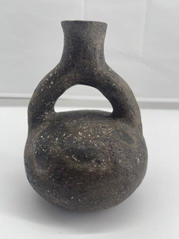 STIRRUP BOTTLE      INDIAN ARTIFACT ARROWHEAD (1 of 4)