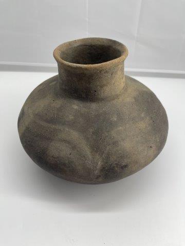 OGEE BOTTLE      INDIAN ARTIFACT ARROWHEAD (1 of 4)