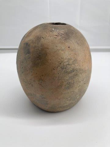 SEED JAR      INDIAN ARTIFACT ARROWHEAD (1 of 4)