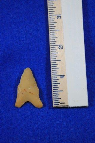 SAN PATRICE INDIAN ARTIFACT ARROWHEAD: THIS BEAUTIFUL NATIVE AMERICAN INDIAN ARTIFACT IS 1&1/2 INCHES LONG. IT IS FROM CASS COUNTY TEXAS. ALL ITEMS HAVE BEEN LOOKED AT BY SAM JOHNSON, ALL ARE AUTHENTIC TO THE BEST OF HIS ABILITY & HE WILL 