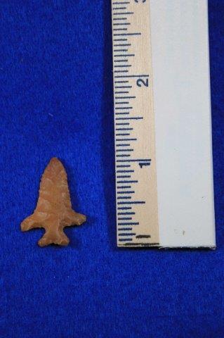 CATAHOULA INDIAN ARTIFACT ARROWHEAD: THIS BEAUTIFUL NATIVE AMERICAN INDIAN ARTIFACT IS 1 INCHES LONG. IT IS FROM SUBINE PARISH. COMES WITH A BILL GERMAN CERTIFICATE OF AUTHENTICITY. ALL ITEMS HAVE BEEN LOOKED AT BY SAM JOHNSON, ALL ARE A