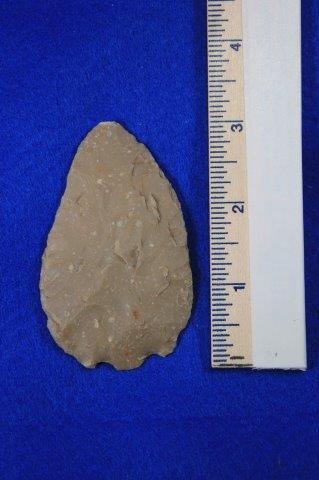 NOTCH BASE KNIFE INDIAN ARTIFACT ARROWHEAD: THIS BEAUTIFUL NATIVE AMERICAN INDIAN ARTIFACT IS 3 INCHES LONG. IT IS FROM SUMMIT COUNTY TEXAS. ALL ITEMS HAVE BEEN LOOKED AT BY SAM JOHNSON, ALL ARE AUTHENTIC TO THE BEST OF HIS ABILITY & HE WILL PA