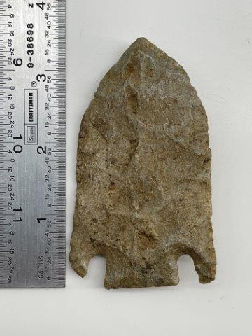 SMITH INDIAN ARTIFACT ARROWHEAD: THIS BEAUTIFUL NATIVE AMERICAN INDIAN ARTIFACT IS 3&1/2 INCHES LONG. IT IS FROM TENNESSEE. IT WILL MAKE A GREAT ADDITION TO YOUR COLLECTION! KEY WORDS: NATIVE AMERICAN INDIAN ARTIFACT ARTIFACTS ARROWH