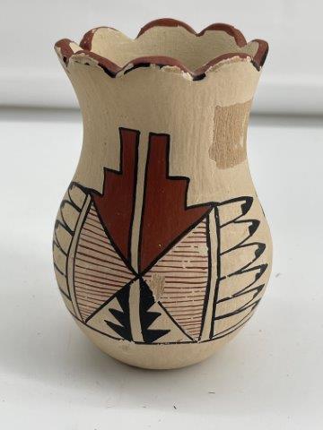 ARIZONA POTTERY    INDIAN ARTIFACT ARROWHEAD (1 of 4)