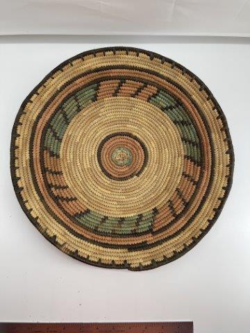 NATIVE AMERICAN BASKET         INDIAN ARTIFACT ARROWHEAD (1 of 3)