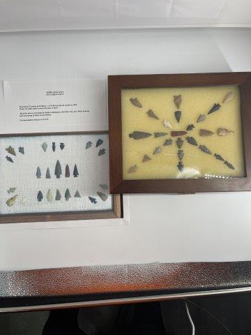 FRAME OF SPIRO POINTS      INDIAN ARTIFACT ARROWHEAD (1 of 5)