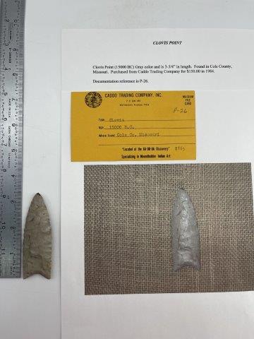 CLOVIS  INDIAN ARTIFACT ARROWHEAD (1 of 5)
