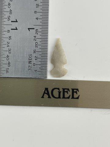 AGEE  INDIAN ARTIFACT ARROWHEAD (1 of 2)