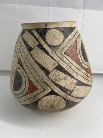 PAINTED  JAR  INDIAN ARTIFACT ARROWHEAD (1 of 4)