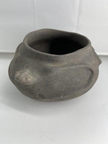 FROG EFFIGY BOWL  INDIAN ARTIFACT ARROWHEAD (1 of 7)