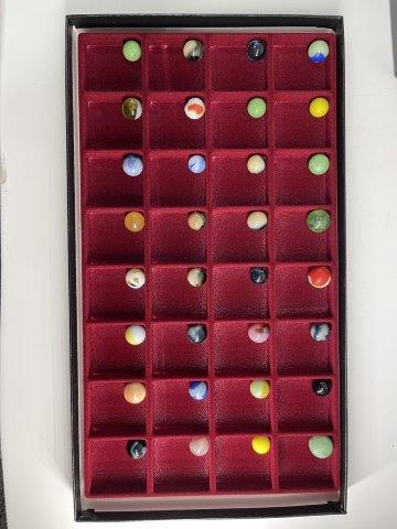 32 MARBLES INDIAN ARTIFACT ARROWHEAD: FRAME NOT INCLUDED. EVERY BEAUTIFUL NATIVE AMERICAN INDIAN ARTIFACT IS FROM THE LARRY SHAVER COLLECTION, HE FOUND HIS FIRST ARROWHEAD IN 1951 AT THE AGE OF 12 & COLLECTED UNTIL THE TIME OF HIS DEATH.