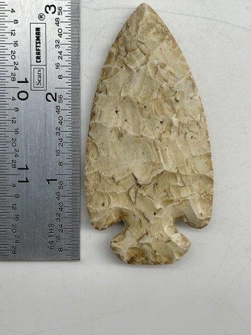 DOVETAIL  INDIAN ARTIFACT ARROWHEAD (1 of 3)