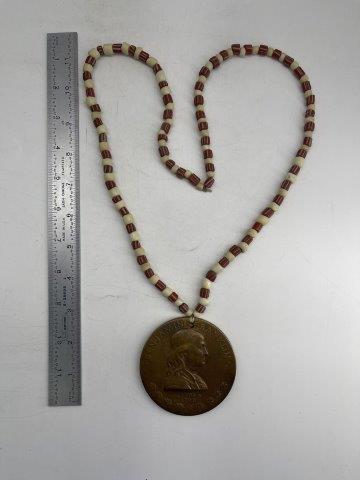 BENJAMIN FRANKLIN PEACE PENDANT W/ BEADED TRADE NECKLACE (1 of 4)