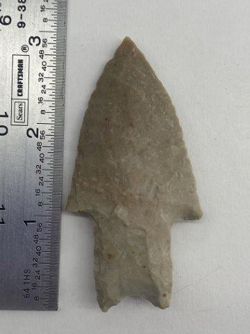 PEDERNALES INDIAN ARTIFACT ARROWHEAD: THIS ARROWHEAD IS 3 INCHES LONG. IT IS FROM TEXAS. EX- BARBARA HEROD COLLECTION. ALL ITEMS HAVE BEEN VIEWED BY SAM JOHNSON, ALL ITEMS ARE AUTHENTIC & HE WILL PAPER EACH PIECE FOR $25 EXTRA. YOU WILL H