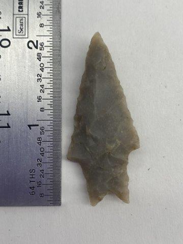 PEDERNALES INDIAN ARTIFACT ARROWHEAD: THIS ARROWHEAD IS 2 & 1/8 INCHES LONG. IT IS FROM TEXAS. EX- BARBARA HEROD COLLECTION. ALL ITEMS HAVE BEEN VIEWED BY SAM JOHNSON, ALL ITEMS ARE AUTHENTIC & HE WILL PAPER EACH PIECE FOR $25 EXTRA. YOU 