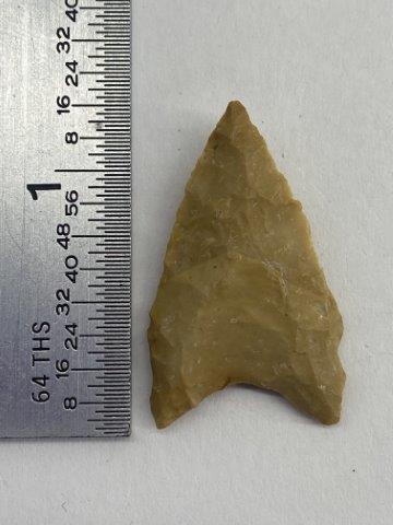 SAN PATRICE INDIAN ARTIFACT ARROWHEAD: THIS ARROWHEAD IS 1 & 1/4 INCHES LONG. IT IS FROM TEXAS. EX- BARBARA HEROD COLLECTION. ALL ITEMS HAVE BEEN VIEWED BY SAM JOHNSON, ALL ITEMS ARE AUTHENTIC & HE WILL PAPER EACH PIECE FOR $25 EXTRA. YOU 