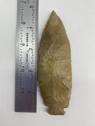 BENTON  INDIAN ARTIFACT ARROWHEAD (1 of 3)