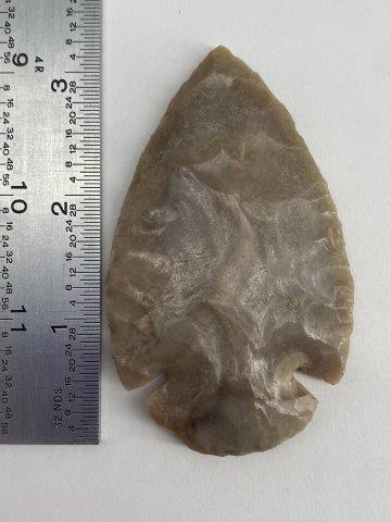 DOVETAIL  INDIAN ARTIFACT ARROWHEAD (1 of 4)