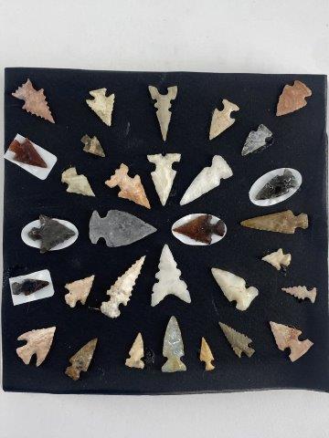 Frame of Nice Arrow Points          Indian Artifact Arrowhead (1 of 2)