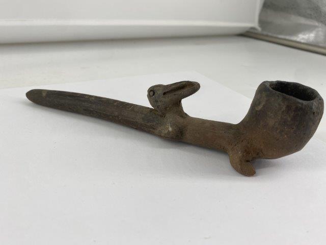 Pottery Pipe          Indian Artifact Arrowhead (1 of 6)