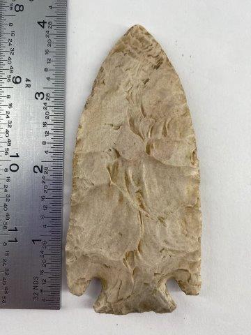 Lost Lake Indian Artifact Arrowhead: This is 4 inches long. Each & every piece in this auction comes from the late Richard Lienau collection from Lebanon, Illinois. KEY WORDS: NATIVE AMERICAN INDIAN ARTIFACT ARTIFACTS ARROWHEAD ARROWHEAD