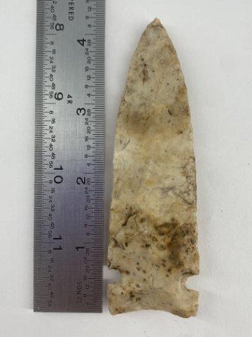Graham Cave Indian Artifact Arrowhead: This is 4&1/4 inches long. Each & every piece in this auction comes from the late Richard Lienau collection from Lebanon, Illinois. KEY WORDS: NATIVE AMERICAN INDIAN ARTIFACT ARTIFACTS ARROWHEAD ARROW