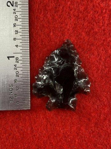 Obsidian Point Indian Artifact Arrowhead: This is 1&1/4 inches long. It is from Oregon. KEY WORDS: NATIVE AMERICAN INDIAN ARTIFACT ARTIFACTS ARROWHEAD ARROWHEADS MISSISSIPPIAN QUAPAW CADDO POTTERY COINS