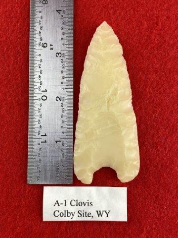Plastic Cast of Arrowhead: Made of Plastic. KEY WORDS: NATIVE AMERICAN INDIAN ARTIFACT ARTIFACTS ARROWHEAD ARROWHEADS MISSISSIPPIAN QUAPAW CADDO POTTERY COINS