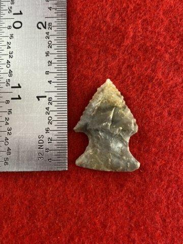 Missouri Arrowhead      Indian Artifact Arrowhead (1 of 3)