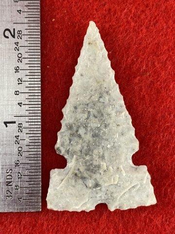 Cahokia Indian Artifact Arrowhead: This is 2 inches long. Each & every piece in this auction comes from the late Richard Lienau collection from Lebanon, Illinois. KEY WORDS: NATIVE AMERICAN INDIAN ARTIFACT ARTIFACTS ARROWHEAD ARROWHEAD