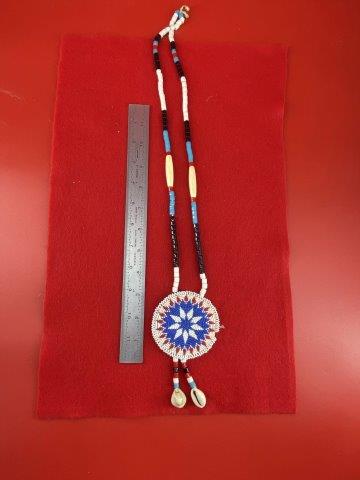 Beaded Necklace Indian Artifact Arrowhead: KEY WORDS: NATIVE AMERICAN INDIAN ARTIFACT ARTIFACTS ARROWHEAD ARROWHEADS MISSISSIPPIAN QUAPAW CADDO POTTERY COINS